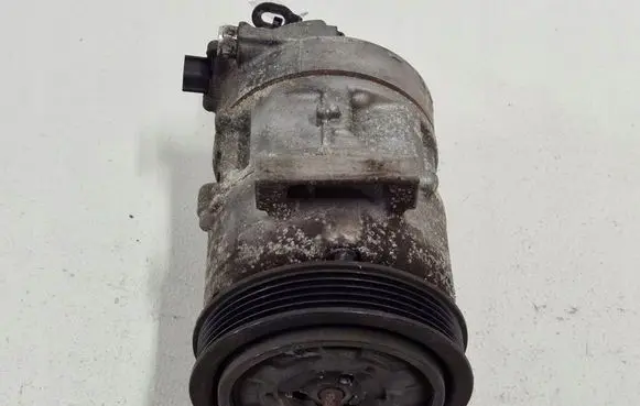 Toyota Avensis T270 Air conditioning (A/C) compressor (pump) GE447280-9281