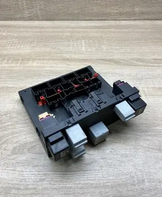 Volkswagen Tiguan Comfort/convenience module 3C8937049E 28143246