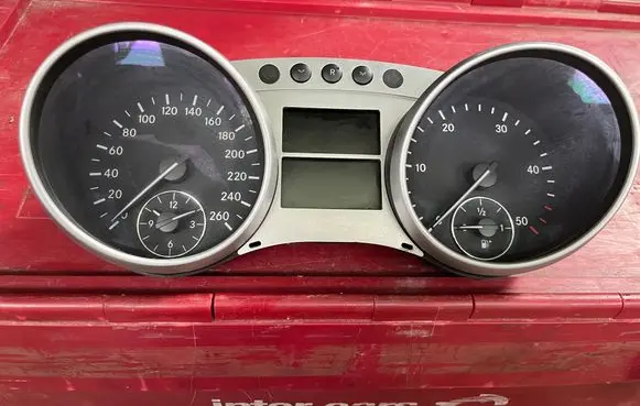 Mercedes-Benz ML W164 Speedometer (instrument cluster) 2515400648 A2C53118460