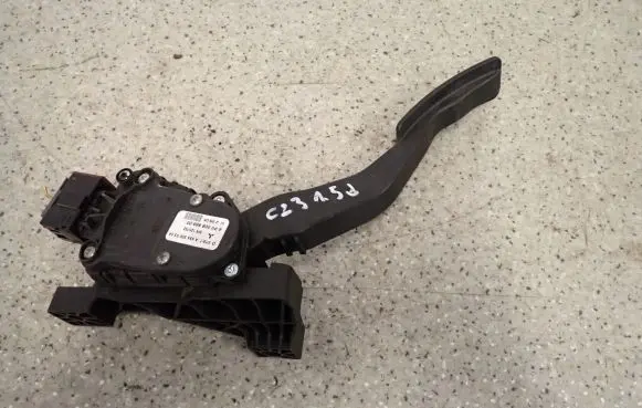 Mitsubishi Colt Pedal assembly 