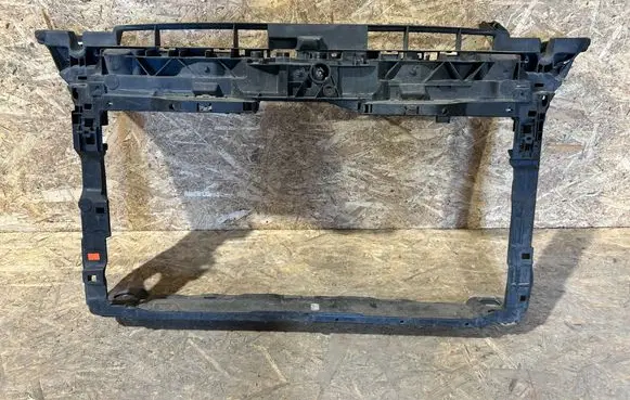 Volkswagen Golf VIII Radiator support slam panel 5H0805588J C00189