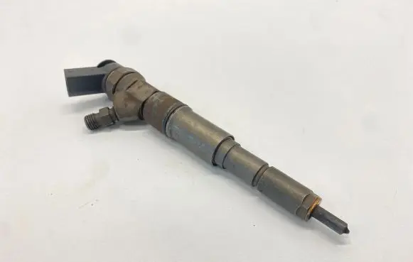 BMW X5 E53 Fuel injector 7789661