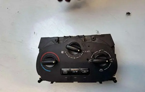 Peugeot 307 Climate control unit 1848819139