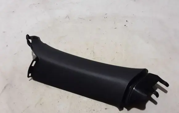 Volvo XC60 (D)pillar trim (top) 31425700