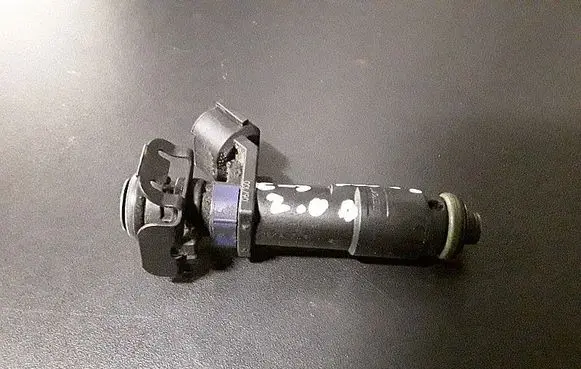 Citroen C5 Fuel injector deka7-1