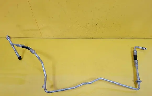 Ford Focus Air conditioning (A/C) pipe/hose 