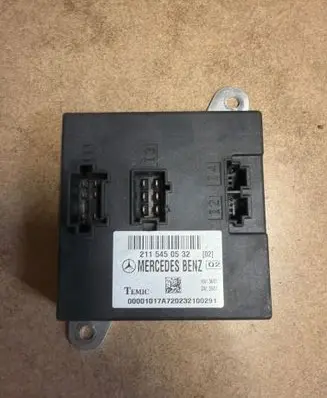 Mercedes-Benz CLS C219 Comfort/convenience module 2115450532