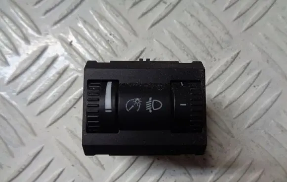 Skoda Octavia Mk2 (1Z) Headlight level height control switch 1Z0941333