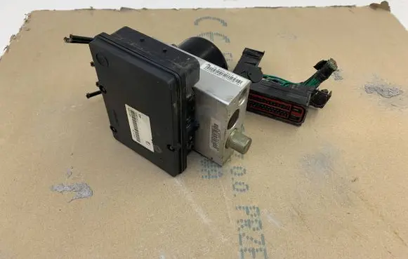 Jeep Grand Cherokee (WK) ABS Pump P52089351AG 25092543153 B4B5127A9B