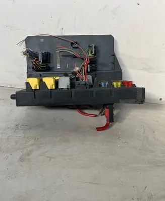Mercedes-Benz Sprinter W906 Fuse module A9069006303 A9069017501 A9069024301
