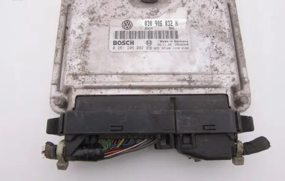 Volkswagen Polo III 6N 6N2 6NF Engine control unit/module 0261206002 030906032H