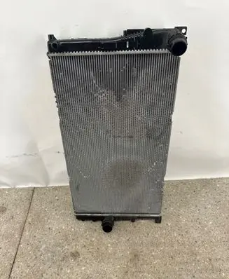 BMW 3 F30 F35 F31 Coolant radiator 15272311 7600523