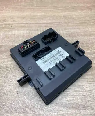 Audi Q7 4L Comfort/convenience module 4F0907279 4F0910279K BVB