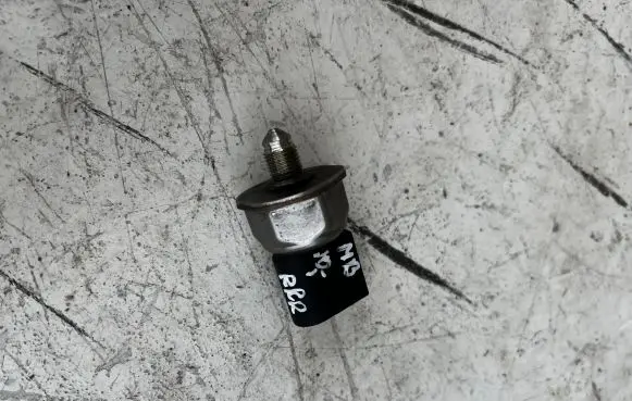 Mercedes-Benz C W204 Fuel pressure regulator A2711530328