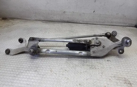 Nissan Primera Front wiper linkage and motor 28810AU310