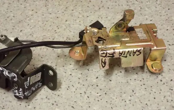 Hyundai Santa Fe Tailgate/trunk/boot lock/catch/latch