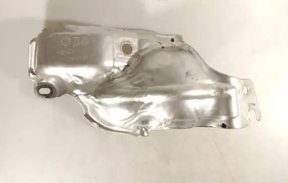 Renault Master III Heat shield in engine bay 140136073R