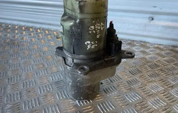 Ford Focus Electric power steering pump 4M513K514BF