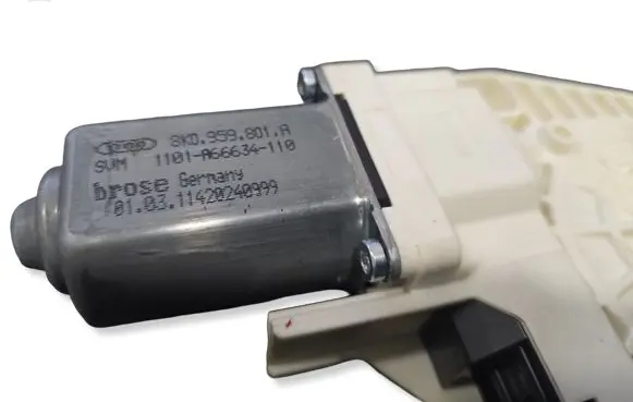 Audi A5 Sportback 8TA Front door window regulator motor 8K0959801A