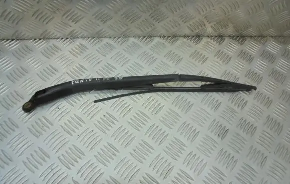 Fiat Punto (188) Rear wiper blade arm