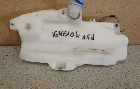 Suzuki Ignis Windshield washer fluid reservoir/tank