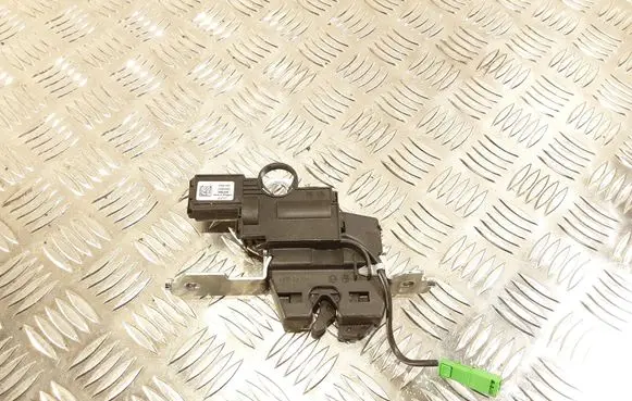 Volvo S90, V90 Seat back rest lock catch 31436463
