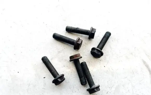 Audi A4 S4 B5 8D Nuts/bolts 