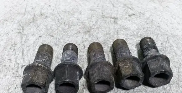 Audi A6 S6 C6 4F Nuts/bolts 