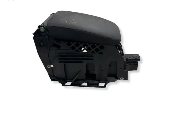 Volkswagen Golf VI Armrest 