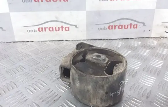 Volkswagen PASSAT B4 Engine mount bracket 191199262