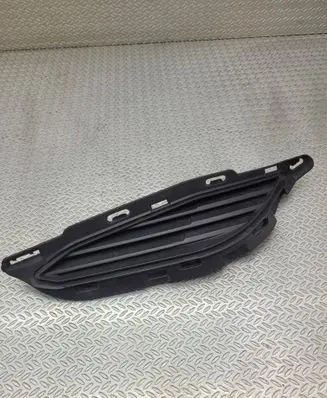 Rear bumper corner part panel trim