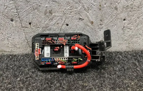BMW X5 F15 Fuse module 9316568 61149316568