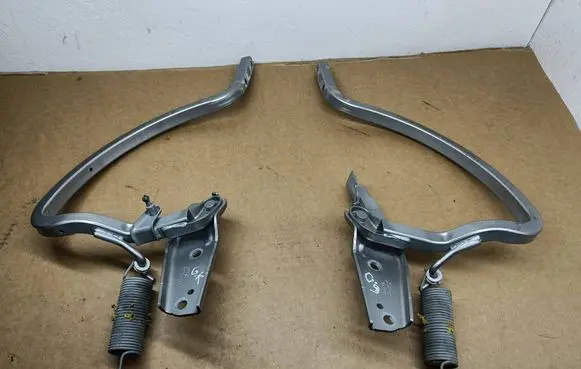 Volkswagen PASSAT B7 USA Tailgate/trunk/boot hinge 561827302A 561827301A