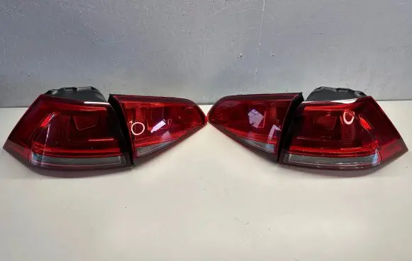 Volkswagen Golf VII Rear/tail lights set 5G0945093R 90018023 ML900180238893