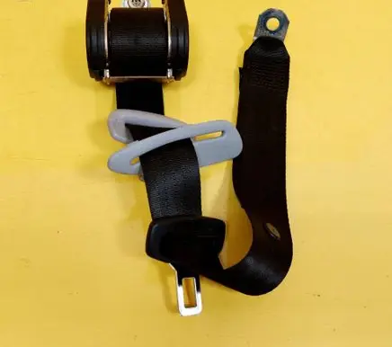 Mitsubishi Carisma Rear seatbelt 570323300