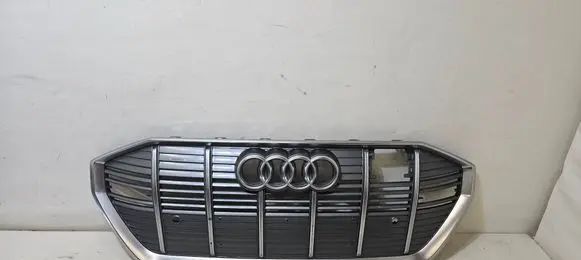 Audi e-tron Front bumper upper radiator grill 4KE853651