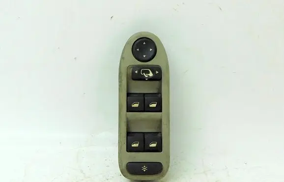 Citroen C5 Quarter vent window switch 195048