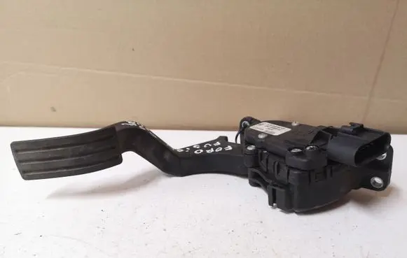 Ford Fusion Accelerator throttle pedal 6PV00856700 2S619F836AA