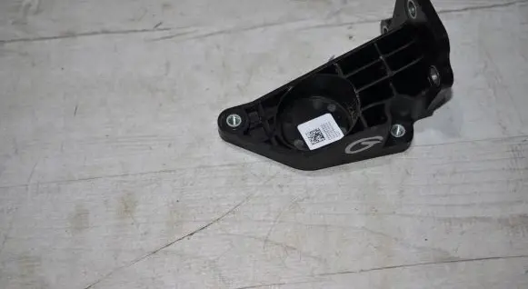 Alfa Romeo Giulia Front bumper mounting bracket 68349969AB