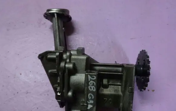 Renault Scenic III - Grand scenic III Oil pump 150151274R