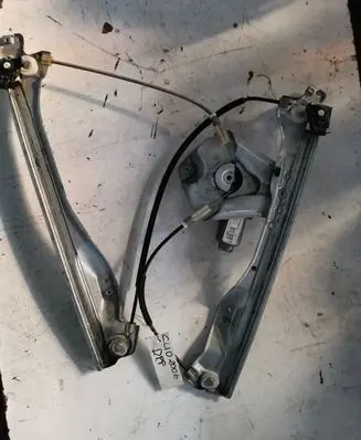 Renault Clio III Sliding door window regulator with motor 8200291147 981283103