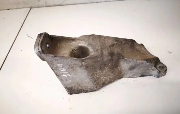 Seat Ibiza IV (6J,6P) Engine mounting bracket 8d0199307p