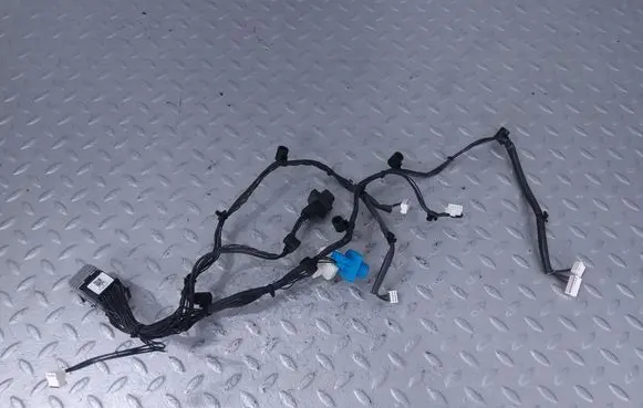 BMW XM Headlight/headlamp wiring loom/harness 63115A40884 5A40884
