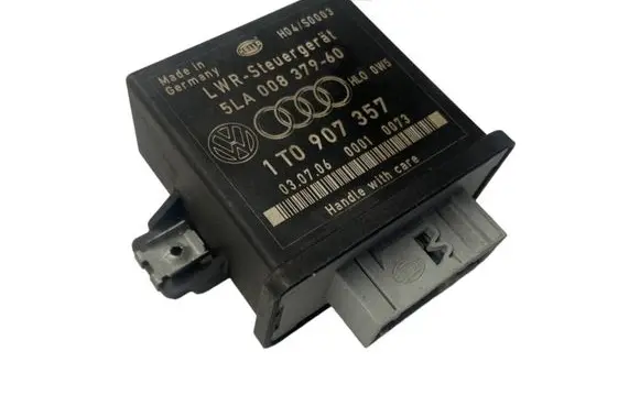 Skoda Octavia Mk2 (1Z) Light module LCM 1T0907357 5LA00837960