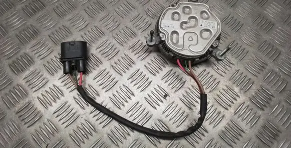 Coolant fan relay