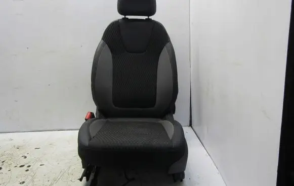 Opel Crossland X Front driver seat 1111