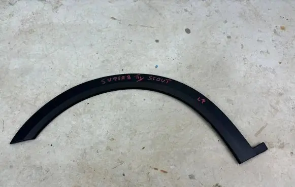 Skoda Superb B8 (3V) Front arch trim 3V0071322R