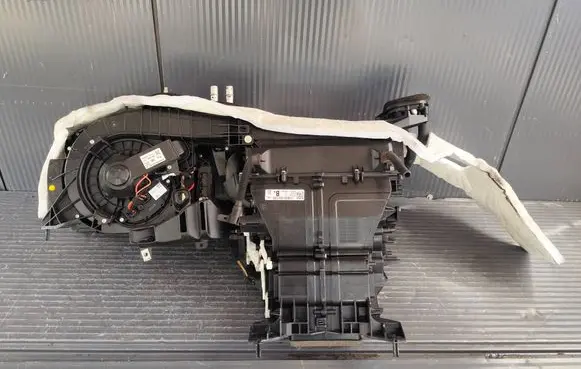 Jaguar XE Interior heater climate box assembly HX7319B555BA