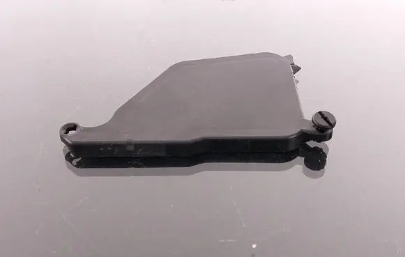 Volkswagen Touareg I Fuse box cover 7L0937576A
