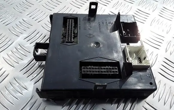 Renault Laguna II Comfort/convenience module 8200309024